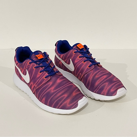 Nike Roshe One Printed Premium Casual
Athletic Running Sneakers - Picture 2 of 16